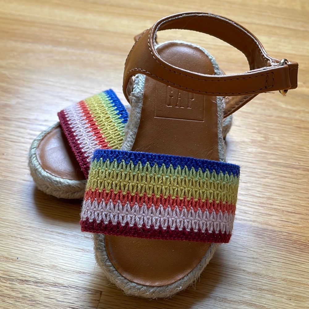 Gap Toddler Sandals Size 5